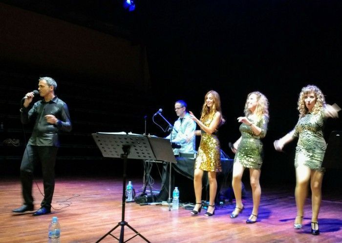 12/10/2017 – VILANOVA DEL CAMÍ (l'Anoia) – Ball Festa Major (Jaume, Francesc, Rita, Lourdes, Cris)