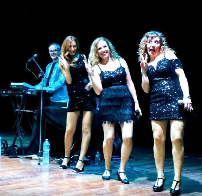 12/10/2017 – VILANOVA DEL CAMÍ (l'Anoia) – Ball Festa Major (Jaume, Rita, Lourdes, Cris)
