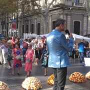 BARCELONA (Colom, Rambla, Port Vell) Ball Festa Gent Gran Disctricte Ciutat Vella amb Orgue de Gats Quartet · 07/10/2016