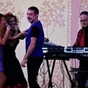 ESPARREGUERA · Festa + 65 · Diumenge 4 octubre 2020 · Espectacle "Varie-Gats"