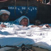 GIRONELLA (Berguedà) Carnestoltes · Concurs d'Andròmines · Hi vam participar damunt d'un llit amb rodes que vam traslladar des d'Avià per la carretera de Berga-Manresa · Febrer/1990
