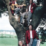AVIÀ (Berguedà) Sessió Fotogràfica Promocional Tríptics · Jaume Fíguls, Pere Farrés, Albert Fíguls i Sebastià Silvestre · 1993
