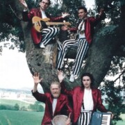 AVIÀ (Berguedà) Sessió Fotogràfica Promocional Tríptics · Jaume Fíguls, Pere Farrés, Albert Fíguls i Sebastià Silvestre · 1993