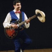 SESSIÓ FOTOGRÀFICA PROMOCIONAL · Toni Ortega (Cantant i Guitarra) · 1994