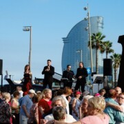 BARCELONA · Platja de la Barceloneta · plaça del Mar · Ball Setmana Gent Gran Districte Ciutat Vella · Jaume Fíguls, Cris Sáez, Marc Anglarill, Juanma Fernández · 07/06/2018