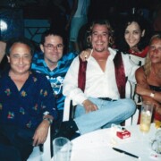 GUADALAJARA (Castilla-La Mancha) Actuació a un parell d'urbanitzacions el 13 i 14 d'agost de 2001 · A la foto Jaume Fíguls i Sònia del Toro amb l'actor Pepe Carabias, la seva parella i Juan A. Muñoz de CRUZ Y RAYA i la seva parella.