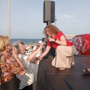 BARCELONA · Plaça del Mar · Platja de la Barceloneta · festa Gent Gran · Districte Ciutat Vella · 12/06/2025 (Cris amb la Pepita Bernat, balladora de 105 anys)