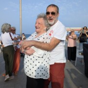 BARCELONA · Plaça del Mar · Platja de la Barceloneta · festa Gent Gran · Districte Ciutat Vella · 12/06/2025 (Marcel Dalmau amb la Pepita Bernat, balladora de 105 anys)